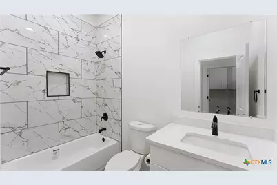 664 Rolling Hills Drive, Canyon Lake, TX 78133 - Photo 19