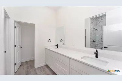 664 Rolling Hills Drive, Canyon Lake, TX 78133 - Photo 13