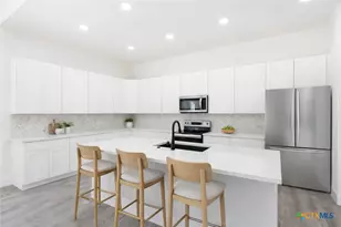 664 Rolling Hills Dr, Canyon Lake, TX 78133 - Photo 5