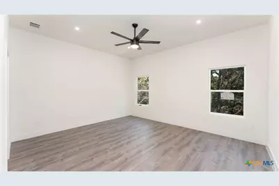 664 Rolling Hills Drive, Canyon Lake, TX 78133 - Photo 11