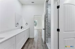 664 Rolling Hills Dr, Canyon Lake, TX 78133 - Photo 15