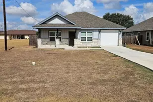 110 E Otto St, Marion, TX 78124 - Photo 1