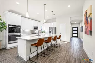 2263 Bluewood St, New Braunfels, TX 78132 - Photo 7