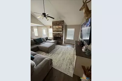 809 Buttercup Drive, Edna, TX 77957 - Photo 5