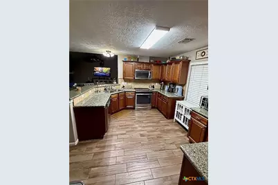 809 Buttercup Drive, Edna, TX 77957 - Photo 9