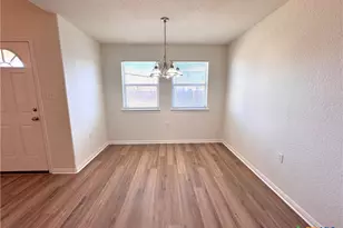 509 Christopher Cove, Lockhart, TX 78644 - Photo 17