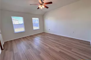 509 Christopher Cove, Lockhart, TX 78644 - Photo 27