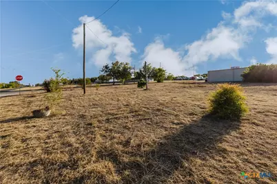 211 E Ave. K, Jarrell, TX 76537 - Photo 15
