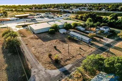 211 E Ave. K, Jarrell, TX 76537 - Photo 19