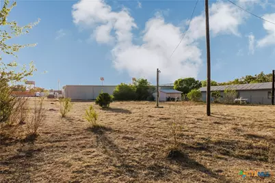 211 E Ave. K, Jarrell, TX 76537 - Photo 13