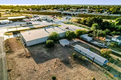 211 E Ave. K, Jarrell, TX 76537 - Photo 9