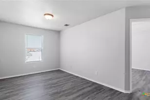 8619 Ky N Wy, Converse, TX 78109 - Photo 9