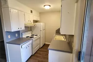 131 Regency Ave, Victoria, TX 77904 - Photo 9