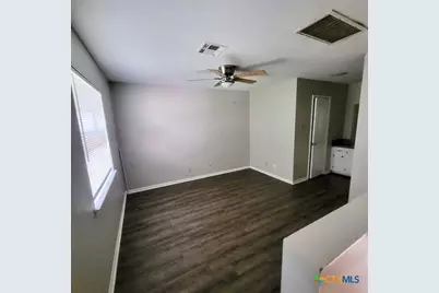 131 Regency Avenue, Victoria, TX 77904 - Photo 11