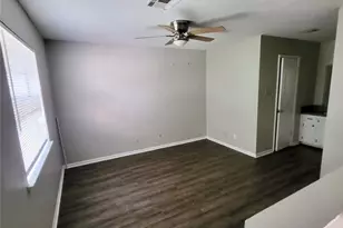 131 Regency Ave, Victoria, TX 77904 - Photo 11