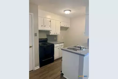 131 Regency Avenue, Victoria, TX 77904 - Photo 7