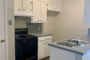 131 Regency Ave, Victoria, TX 77904 - Photo 7