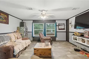 2141 County Rd 132, Floresville, TX 78114 - Photo 17