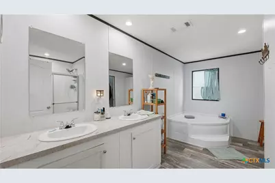 2141 County Road 132, Floresville, TX 78114 - Photo 11