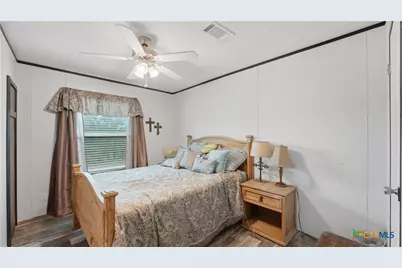 2141 County Road 132, Floresville, TX 78114 - Photo 13