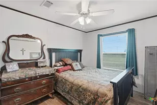 2141 County Rd 132, Floresville, TX 78114 - Photo 15