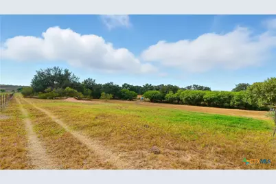2141 County Road 132, Floresville, TX 78114 - Photo 29