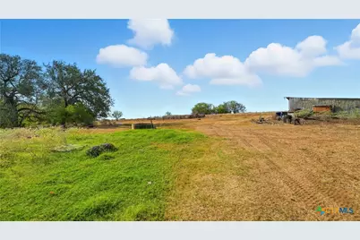 2141 County Road 132, Floresville, TX 78114 - Photo 35