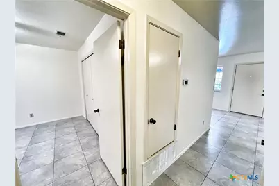 343 Bobolink Drive, New Braunfels, TX 78130 - Photo 9