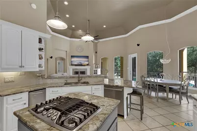 9752 Trophy Oaks Drive, San Antonio, TX 78266 - Photo 11