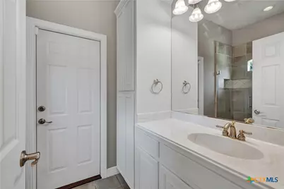 9752 Trophy Oaks Drive, San Antonio, TX 78266 - Photo 33