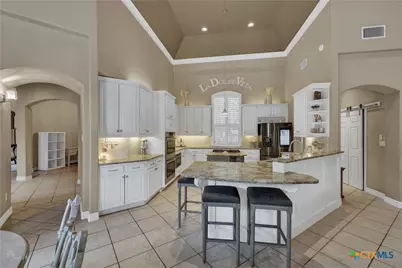 9752 Trophy Oaks Drive, San Antonio, TX 78266 - Photo 13