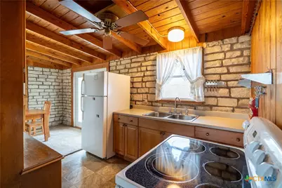 725 Canyon Circle Drive, Canyon Lake, TX 78133 - Photo 9