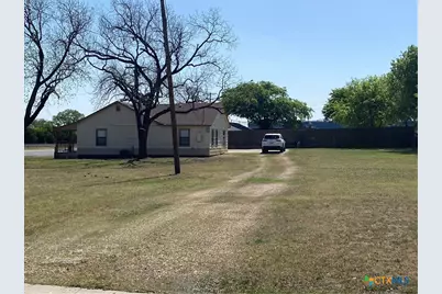 404 E Avenue D, Copperas Cove, TX 76522 - Photo 3