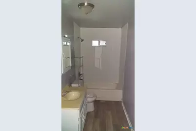 548 Newton Avenue, Seguin, TX 78155 - Photo 5