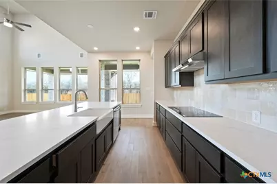 237 Lacey Oak, Castroville, TX 78009 - Photo 5