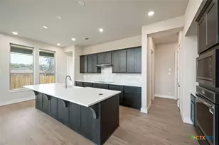 237 Lacey Oak, Castroville, TX 78009 - Photo 3