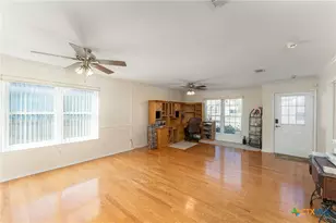 405 Juniper Cir, Copperas Cove, TX 76522 - Photo 9