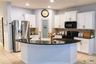 477 Centinela St, New Braunfels, TX 78130 - Photo 7