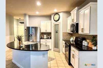 477 Centinela Street, New Braunfels, TX 78130 - Photo 7