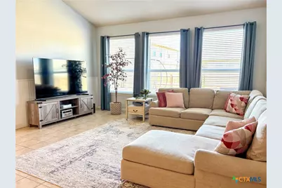 477 Centinela Street, New Braunfels, TX 78130 - Photo 9