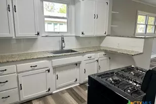 607 Park St, Gatesville, TX 76528 - Photo 7