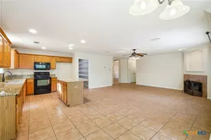 9723 Dahlia, Helotes, TX 78023 - Photo 17