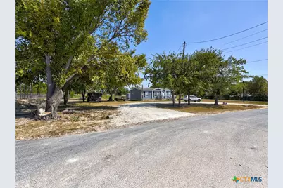 206 N 6th Street, Jarrell, TX 76537 - Photo 3