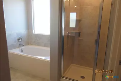 125 Greatest Gift Way, Jarrell, TX 76537 - Photo 17