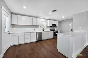 104 East Ave, Florence, TX 76527 - Photo 9