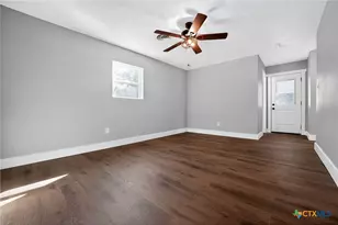 104 East Ave, Florence, TX 76527 - Photo 5