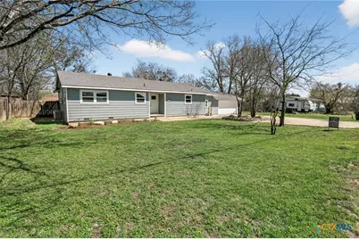 104 East Avenue, Florence, TX 76527 - Photo 21