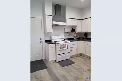 309 N 10th Street, Gatesville, TX 76528 - Photo 7