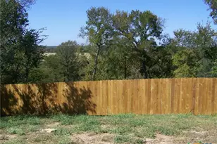 309 N 10th St, Gatesville, TX 76528 - Photo 3