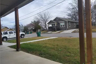 309 N 10th St, Gatesville, TX 76528 - Photo 27